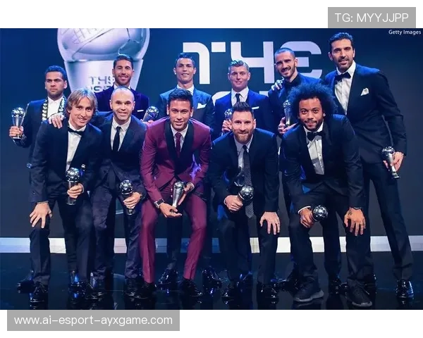 FIFPRO年度最佳11人公布，亚马尔当选票王巴黎占5席。，fifi奖历年名单